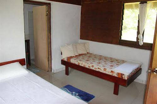 Alofa Beach Bungalows Lenakel  Luaran gambar