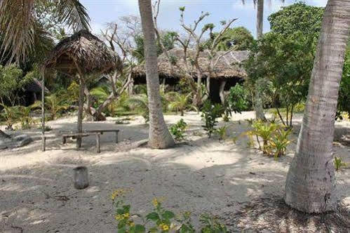 Alofa Beach Bungalows Lenakel  Luaran gambar